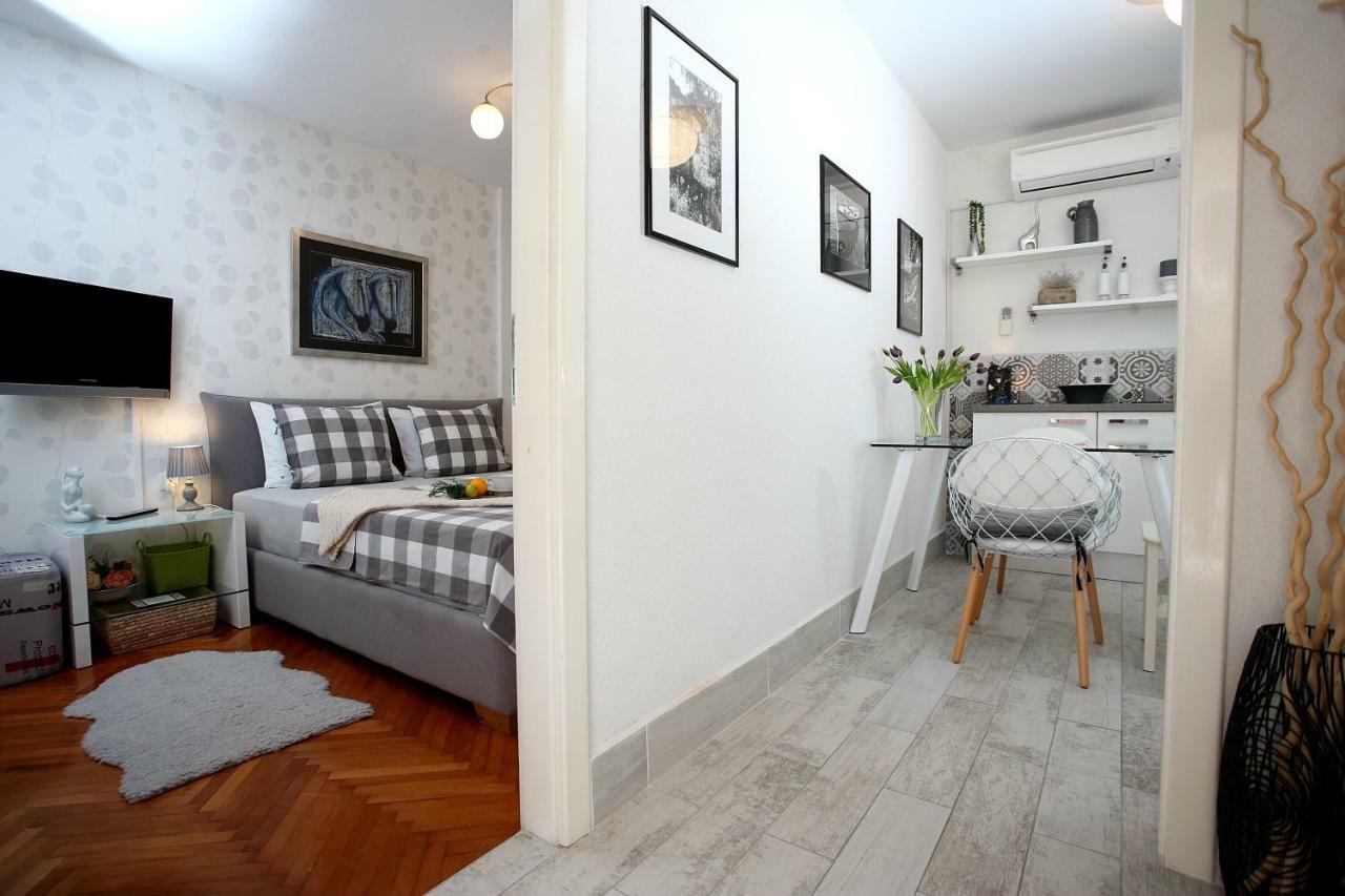 Charming Seaside Apartment Primošten Eksteriør billede