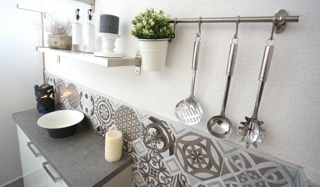 Charming Seaside Apartment Primošten Eksteriør billede